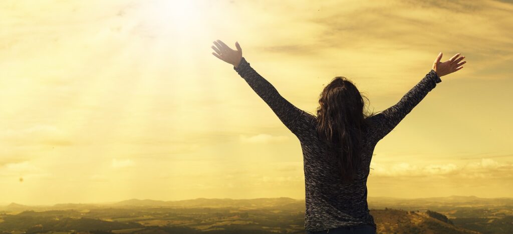 woman, sky, sunlight-2667455.jpg